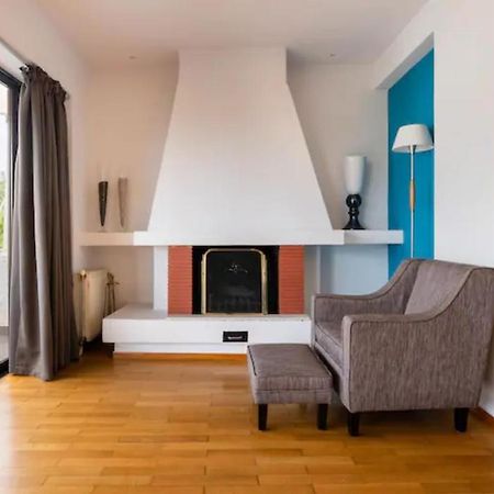 Βright Walled Designed Apt in Glyfada Center Αθήνα Εξωτερικό φωτογραφία