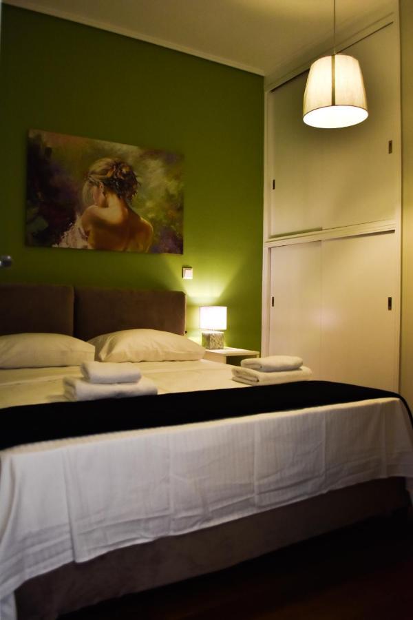 Βright Walled Designed Apt in Glyfada Center Αθήνα Εξωτερικό φωτογραφία