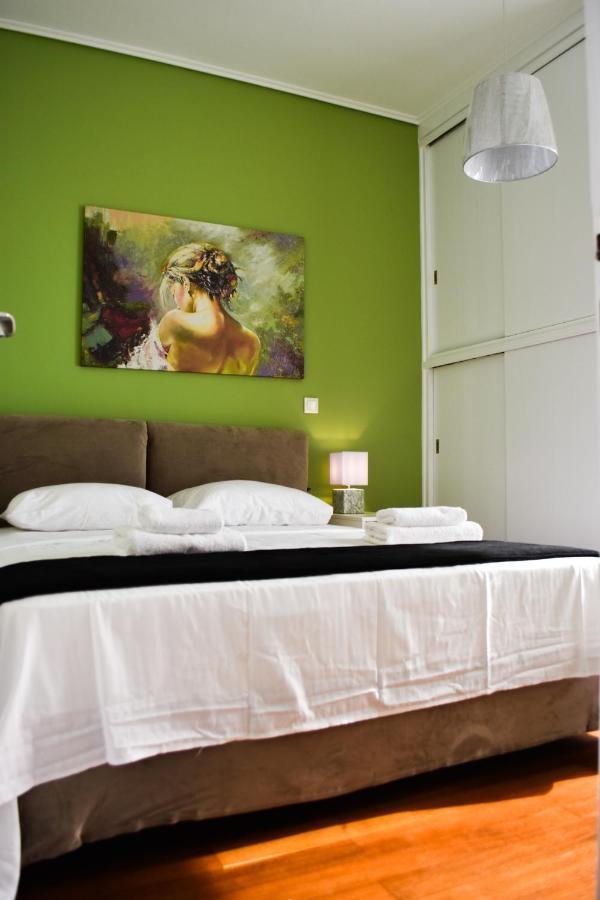 Βright Walled Designed Apt in Glyfada Center Αθήνα Εξωτερικό φωτογραφία