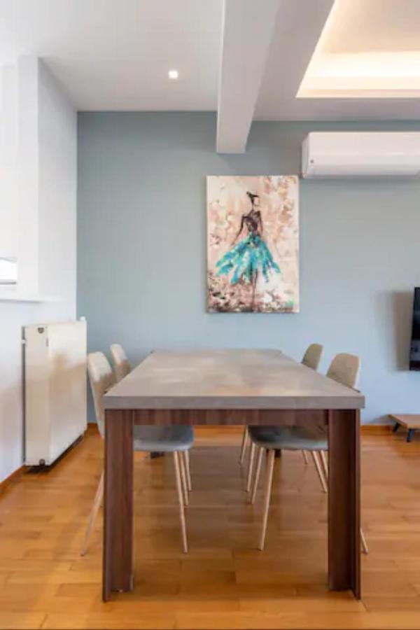 Βright Walled Designed Apt in Glyfada Center Αθήνα Εξωτερικό φωτογραφία
