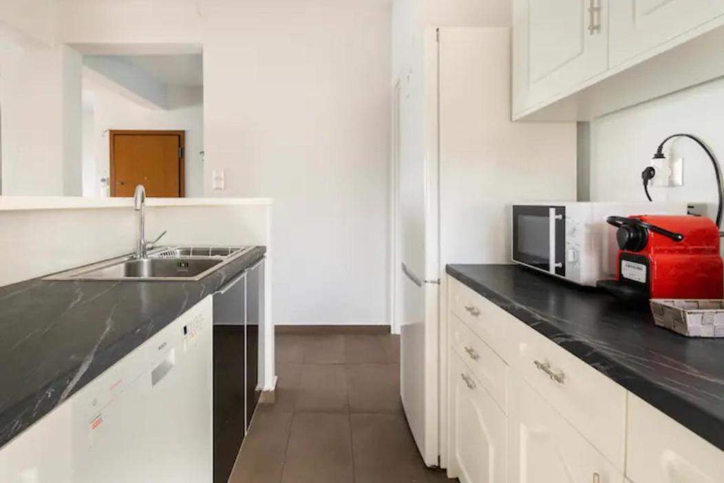 Βright Walled Designed Apt in Glyfada Center Αθήνα Εξωτερικό φωτογραφία