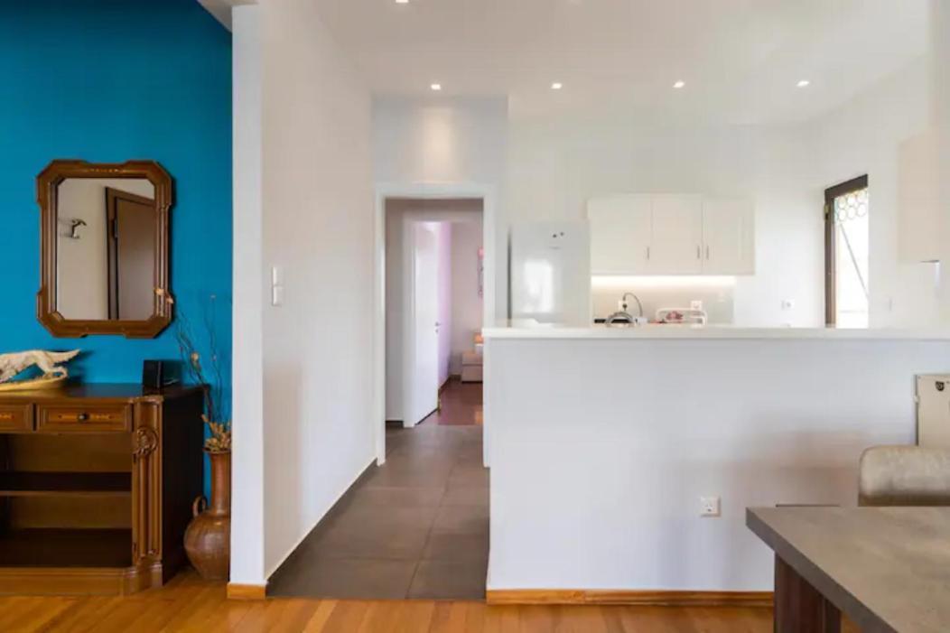 Βright Walled Designed Apt in Glyfada Center Αθήνα Εξωτερικό φωτογραφία